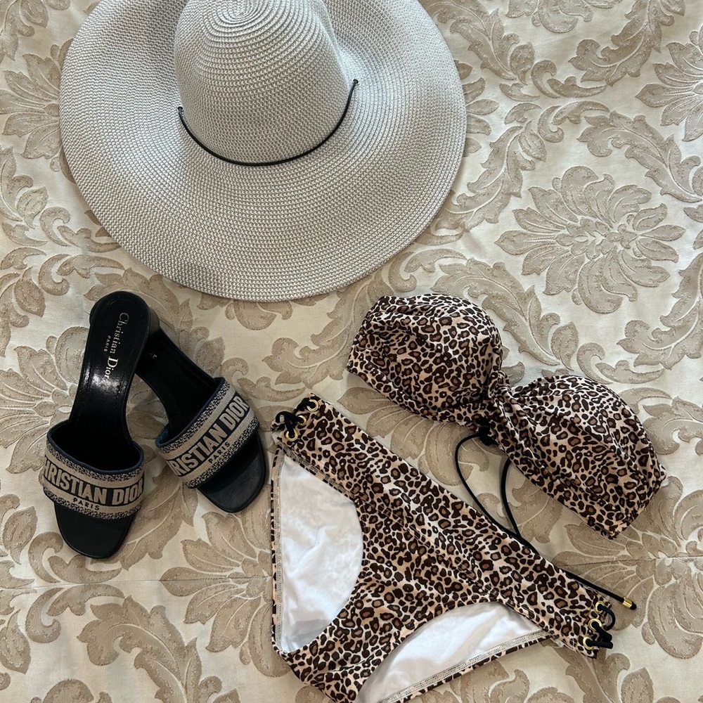 Victoria’s Secret leopard bikini